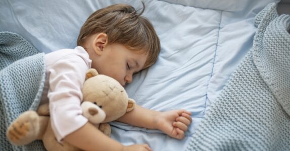 Những Lưu Ý Khi Sử Dụng Chăn Điện! 10 lưu ý sử dụng chăn điện cho trẻ em