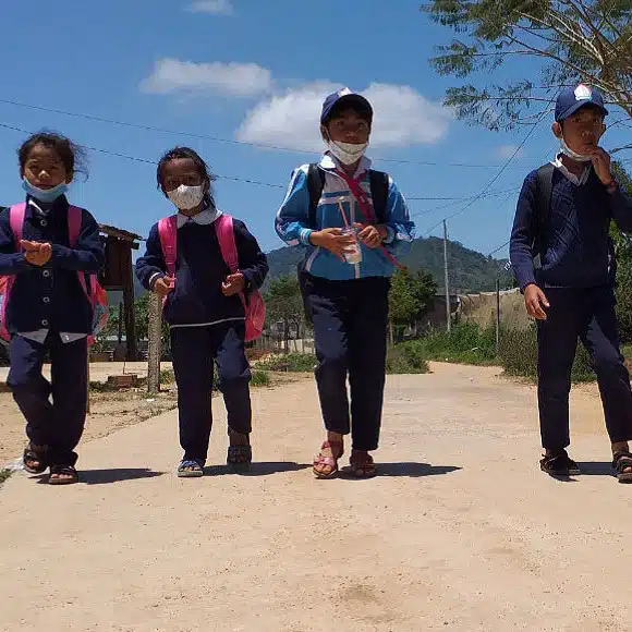 Beurer Foundation Thắp Sáng Ước Mơ, Tiếp Bước Đến Trường Cho Trẻ Em Có Hoàn Cảnh Khó Khăn 4 beurer foundation tiếp bước đến trường cho trẻ em huyện đam rông