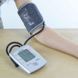 máy đo huyết áp bắp tay beurer bm 35 11